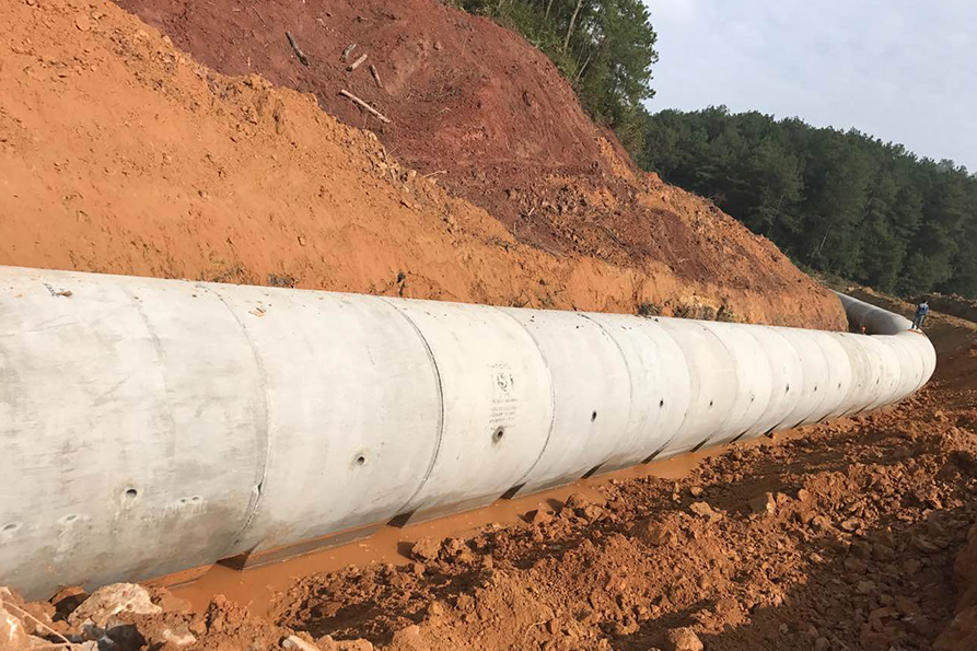 貴陽小(xiǎo)河(hé)王寬工(gōng)地(dì)（帶底座鋼筋混凝土(tǔ)排水(shuǐ)管）