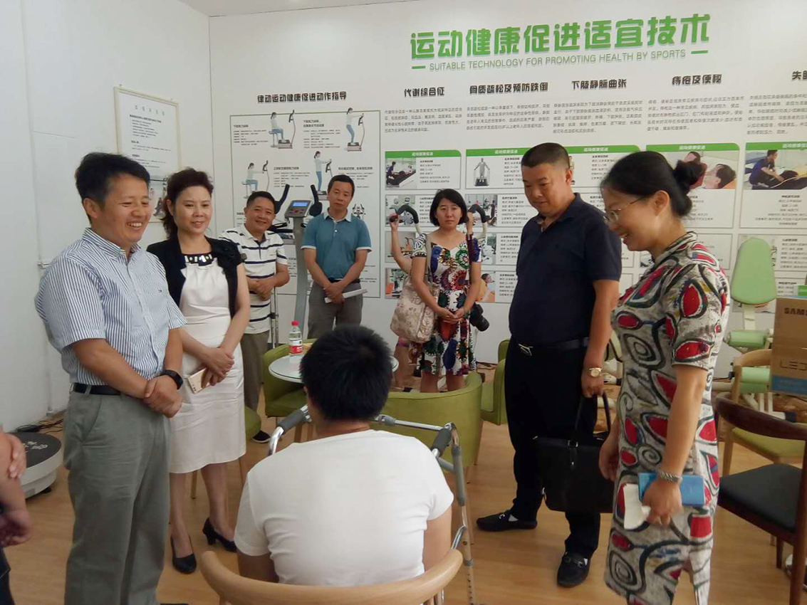 2018年(nián)8月(yuè)24日(rì)碧海(hǎi)社區(qū)慰問(wèn)